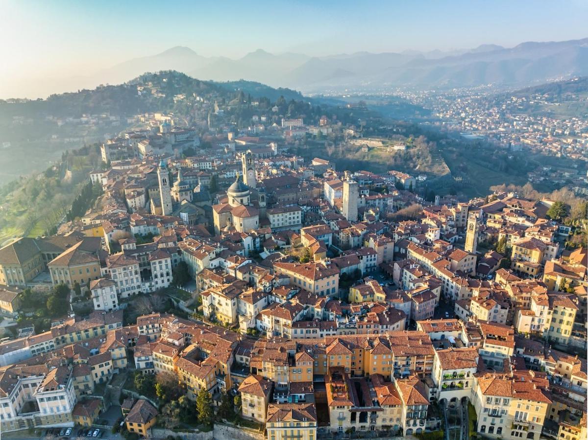 8Min Airport Orio Al Serio - Attico Lusso E Terrazza Seriate Exterior foto